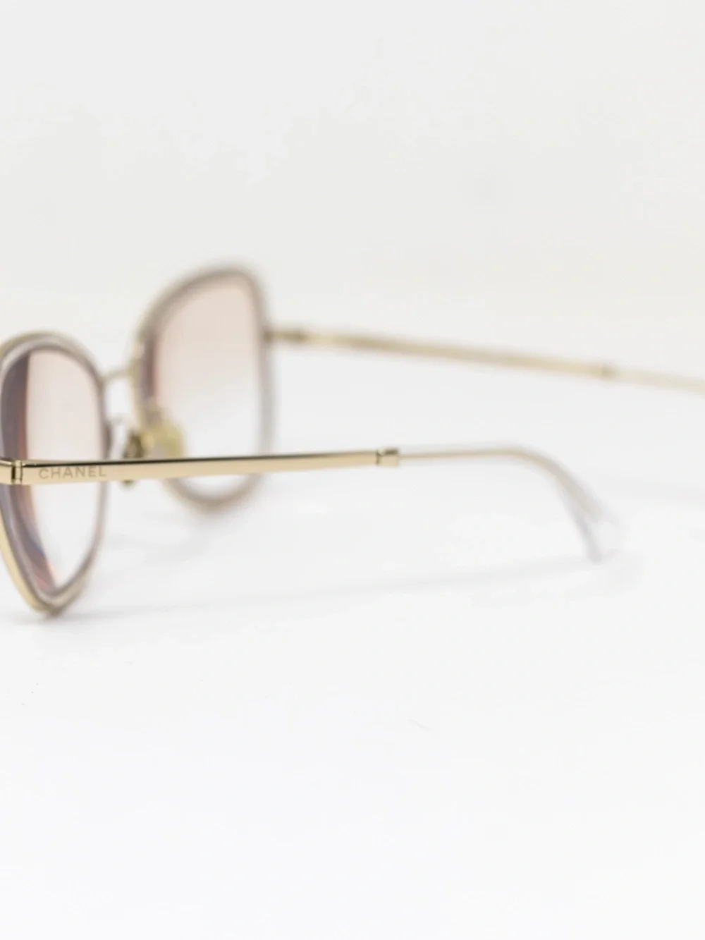 CHANEL women 2208b